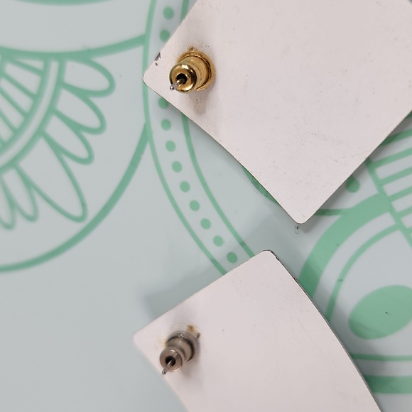 5/$20 Bundle deal - Pierced Earrings - Picture 4 of 5